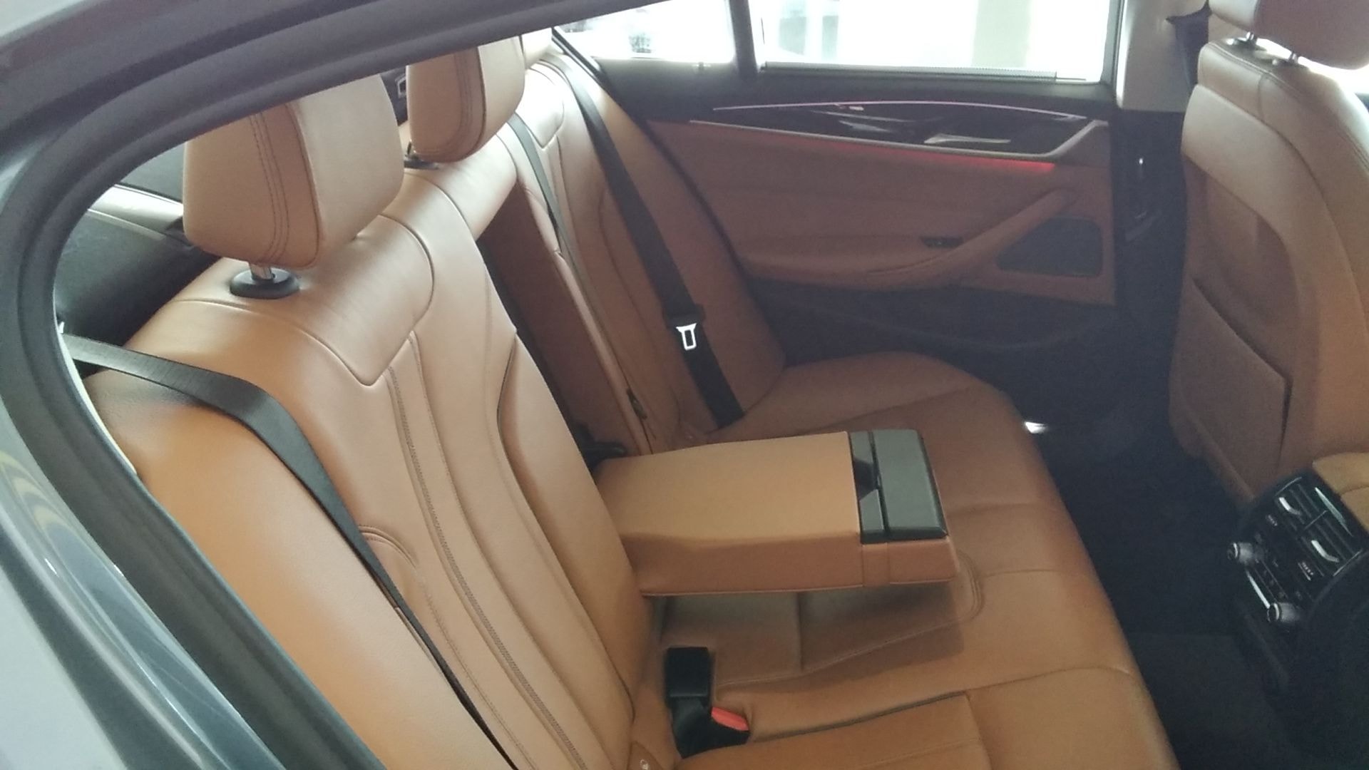 5 Series image 19 5 Series image 19