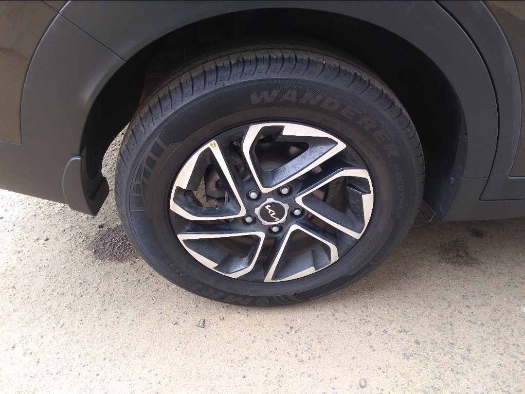 Carens image 9 Carens image 9