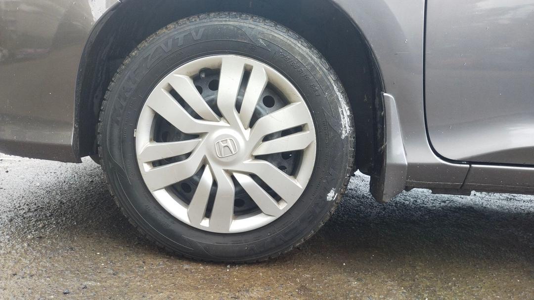 2017 Honda City SV MT Petrol BS IV Front Left Tyre 