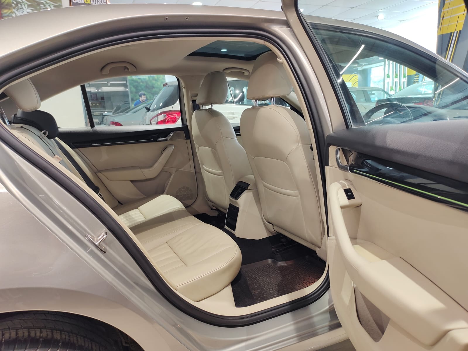 Octavia image 12 Octavia image 12