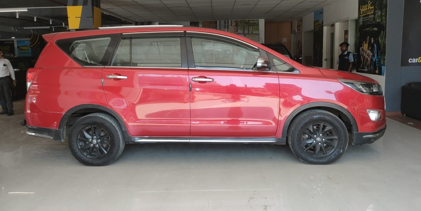 Innova Crysta image 3 Innova Crysta image 3