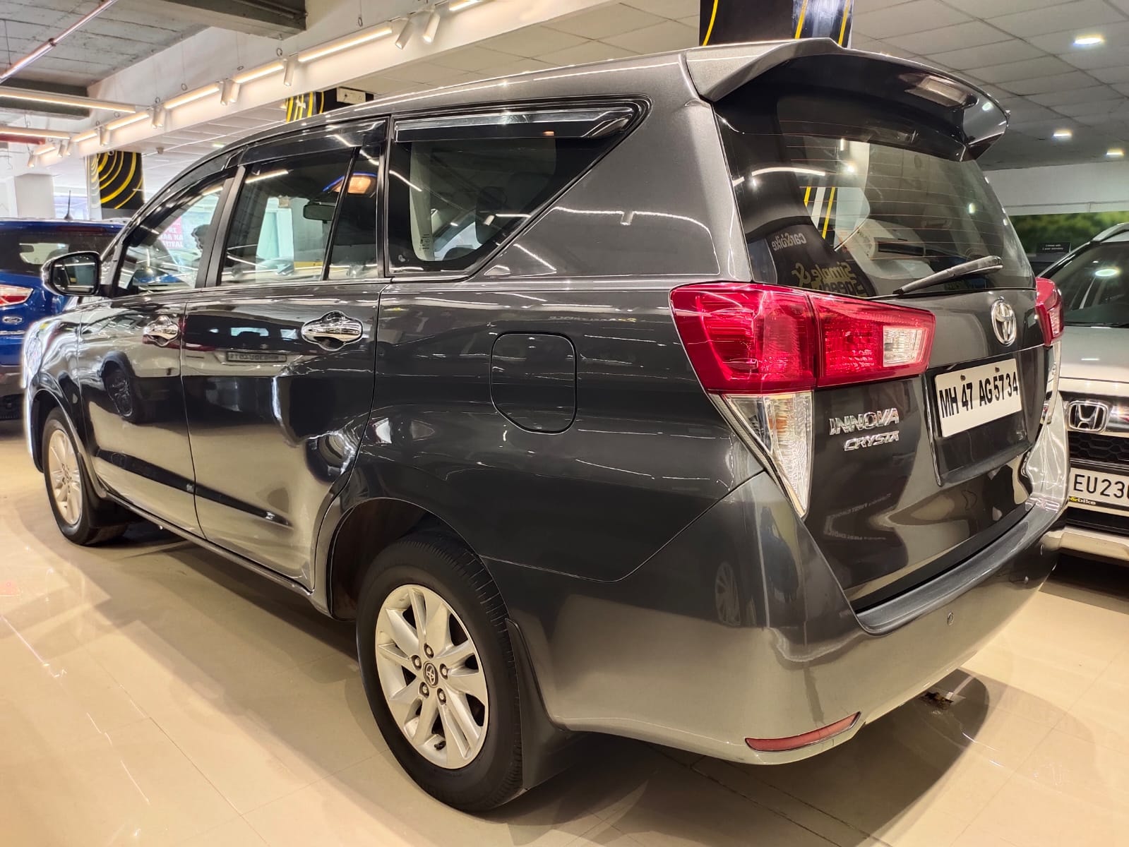Innova Crysta image 3 Innova Crysta image 3