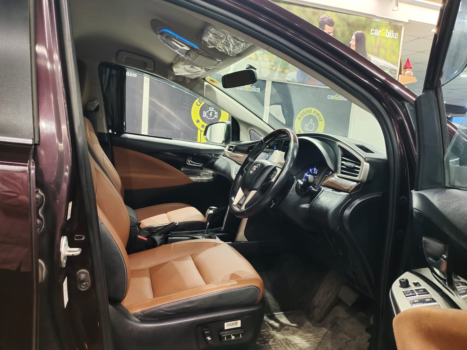 Innova Crysta image 12 Innova Crysta image 12