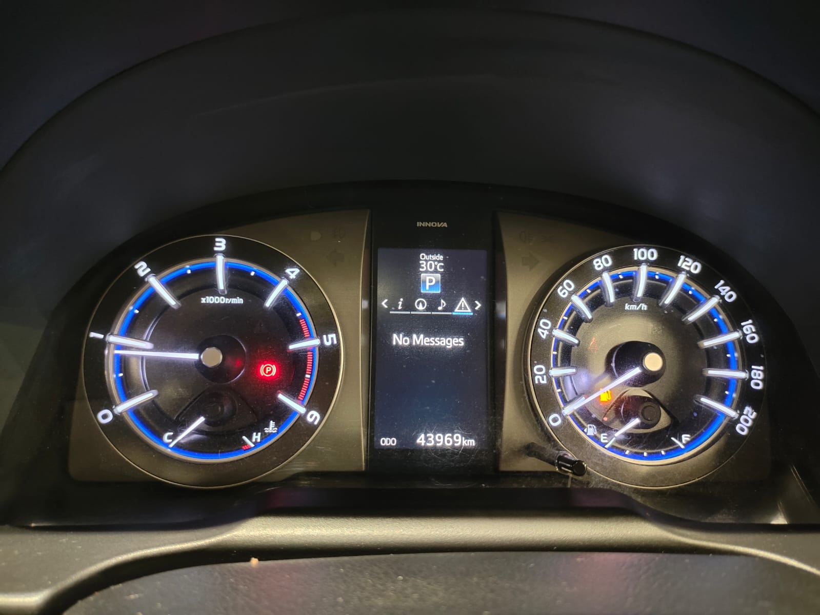 Innova Crysta image 7 Innova Crysta image 7