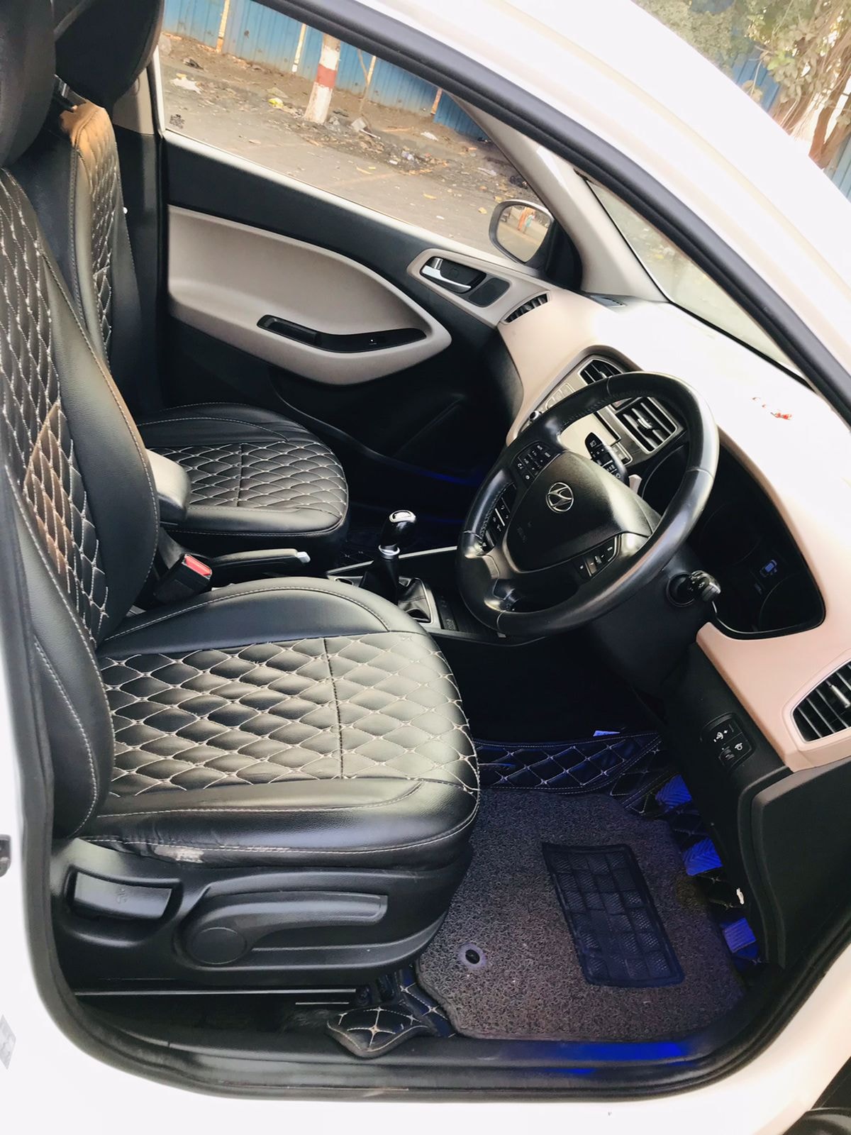 Elite i20 image 16 Elite i20 image 16