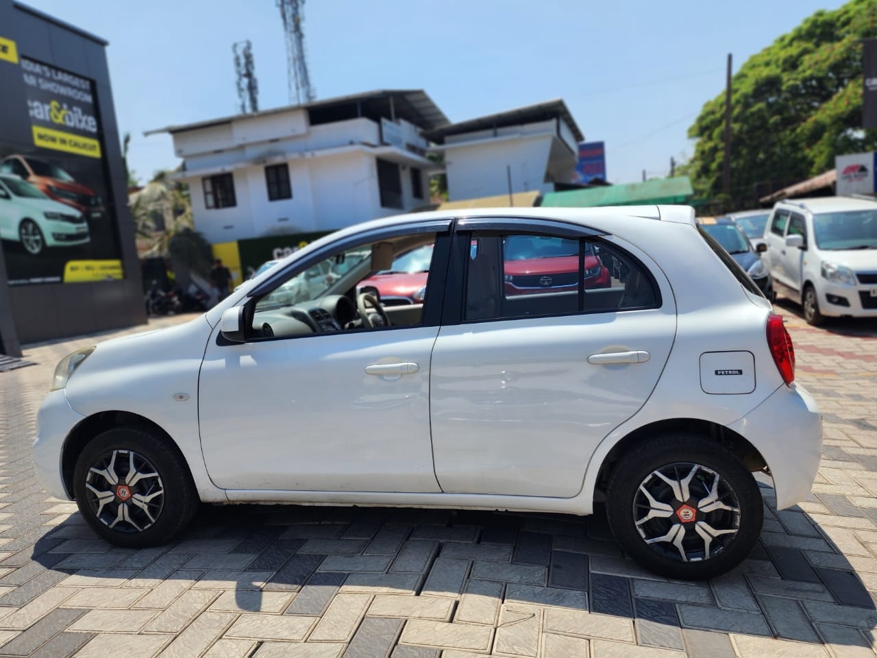 Micra image 2 Micra image 2