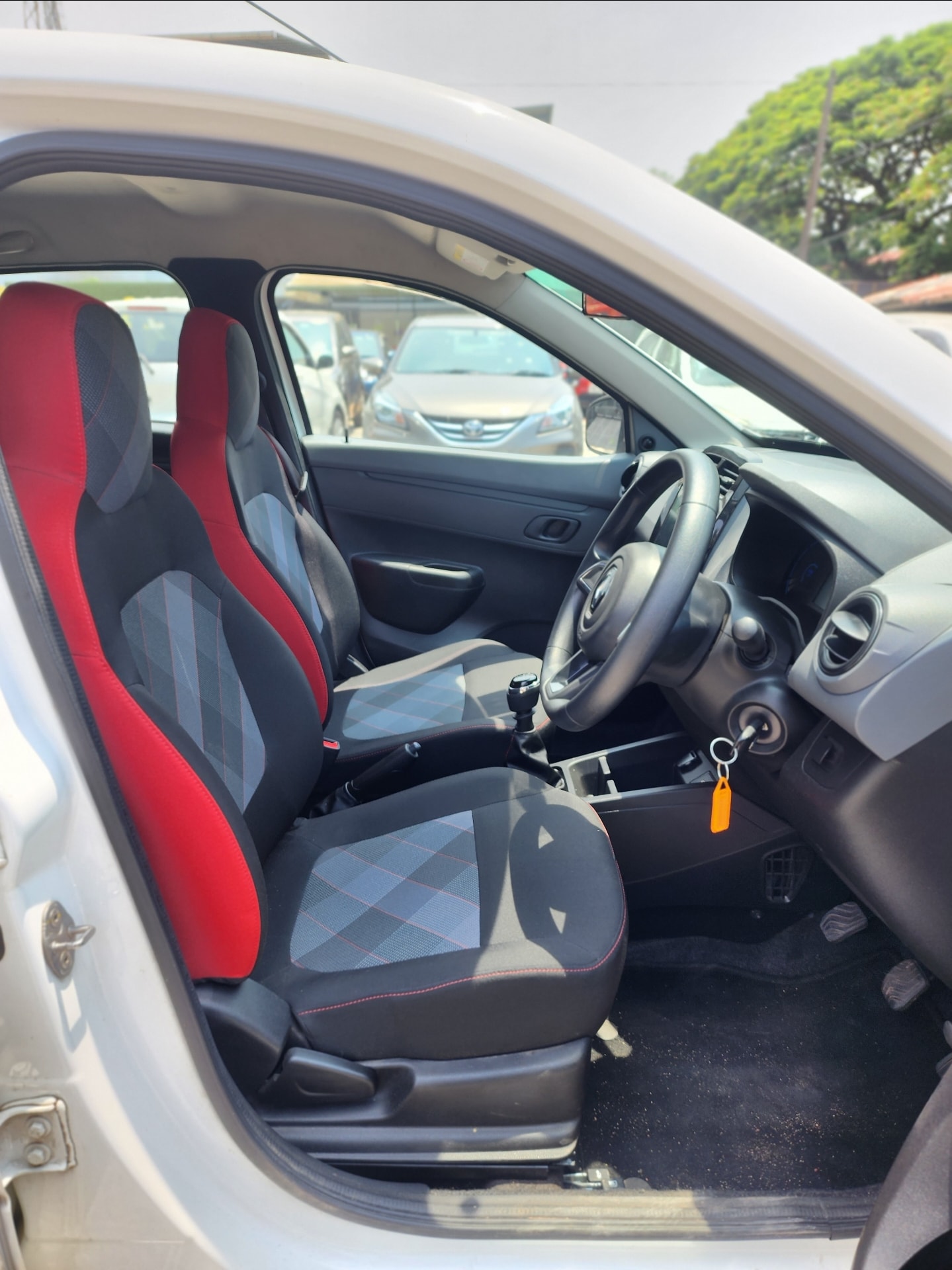 Kwid image 11 Kwid image 11