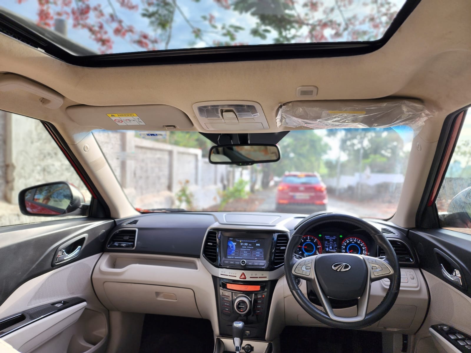 XUV300 image 10 XUV300 image 10