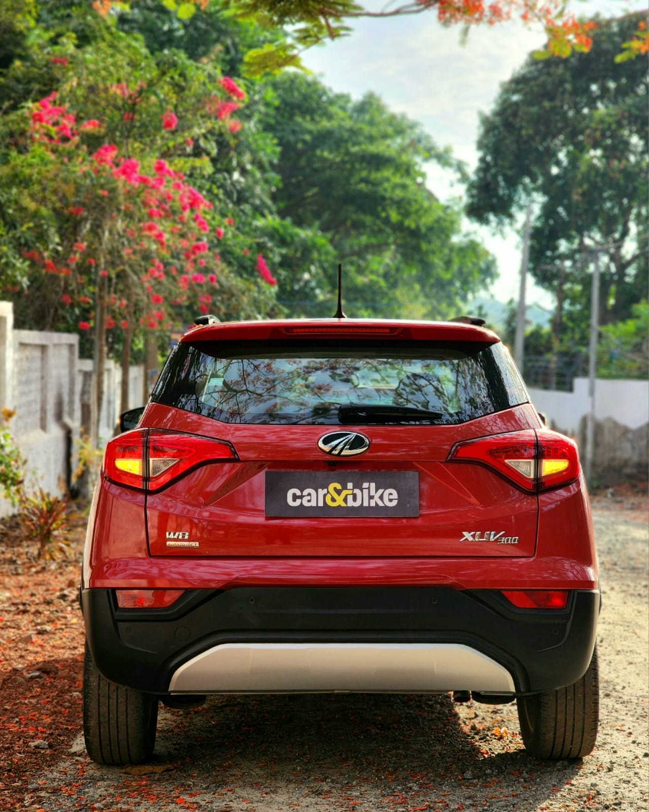 XUV300 image 4 XUV300 image 4