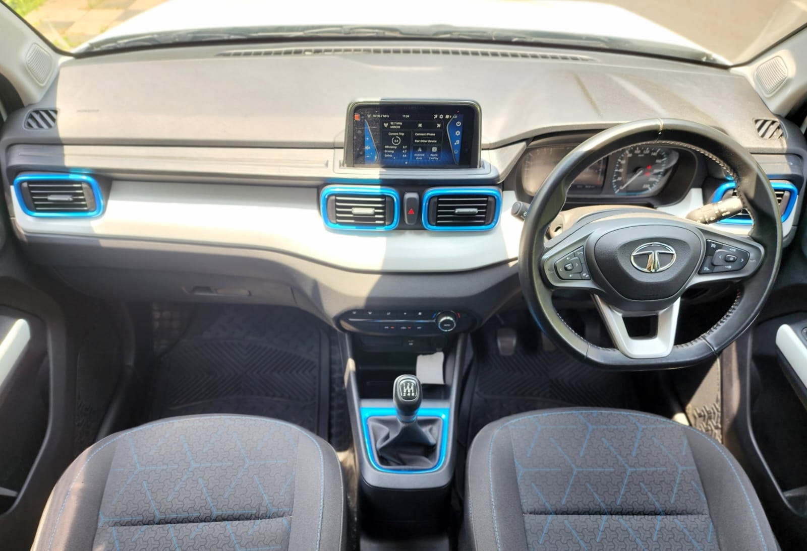 Punch image 10 Punch image 10