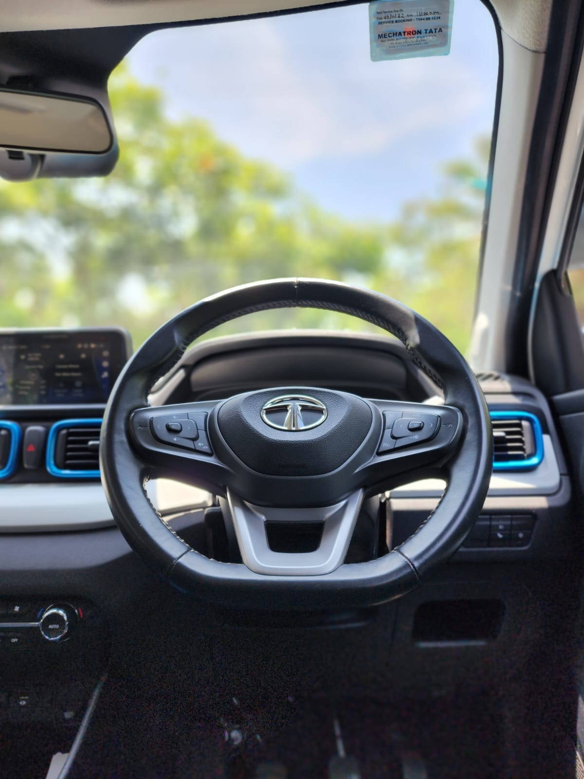 Punch image 11 Punch image 11