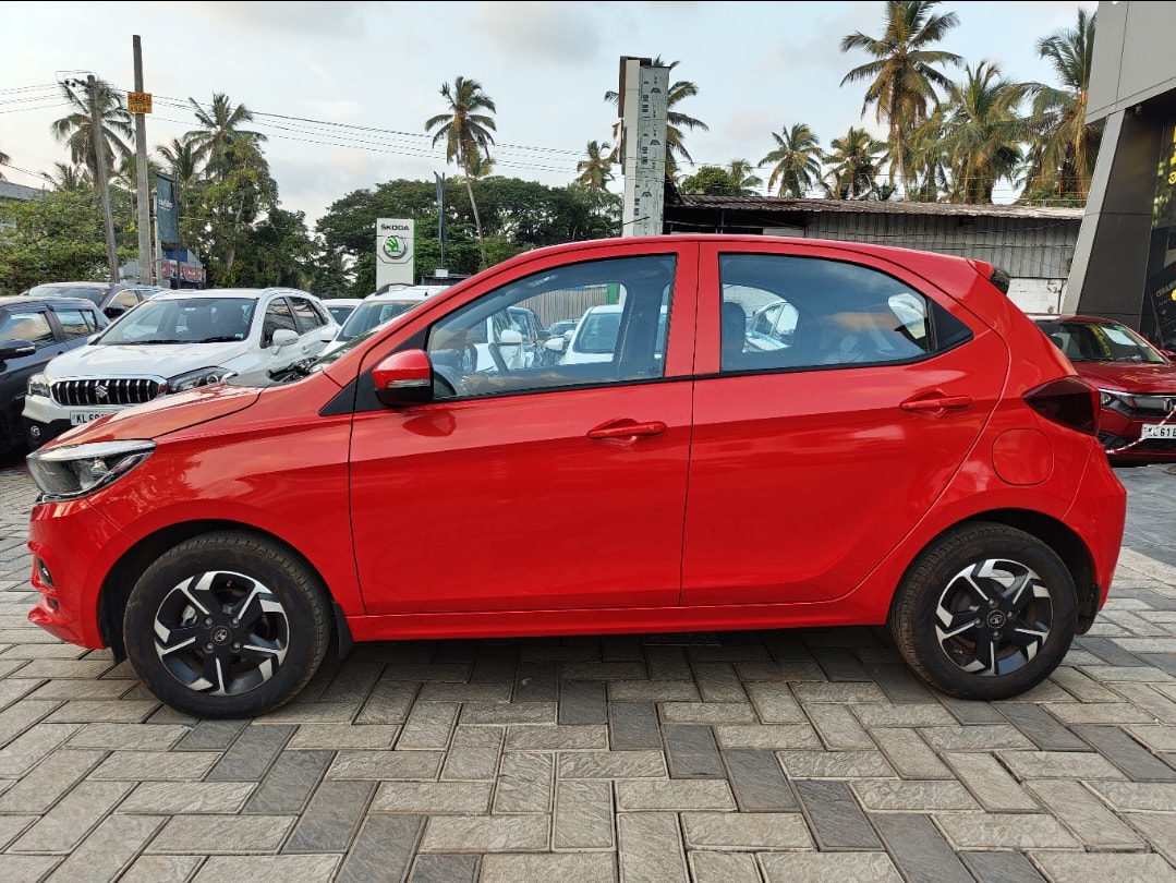 Tiago image 2 Tiago image 2