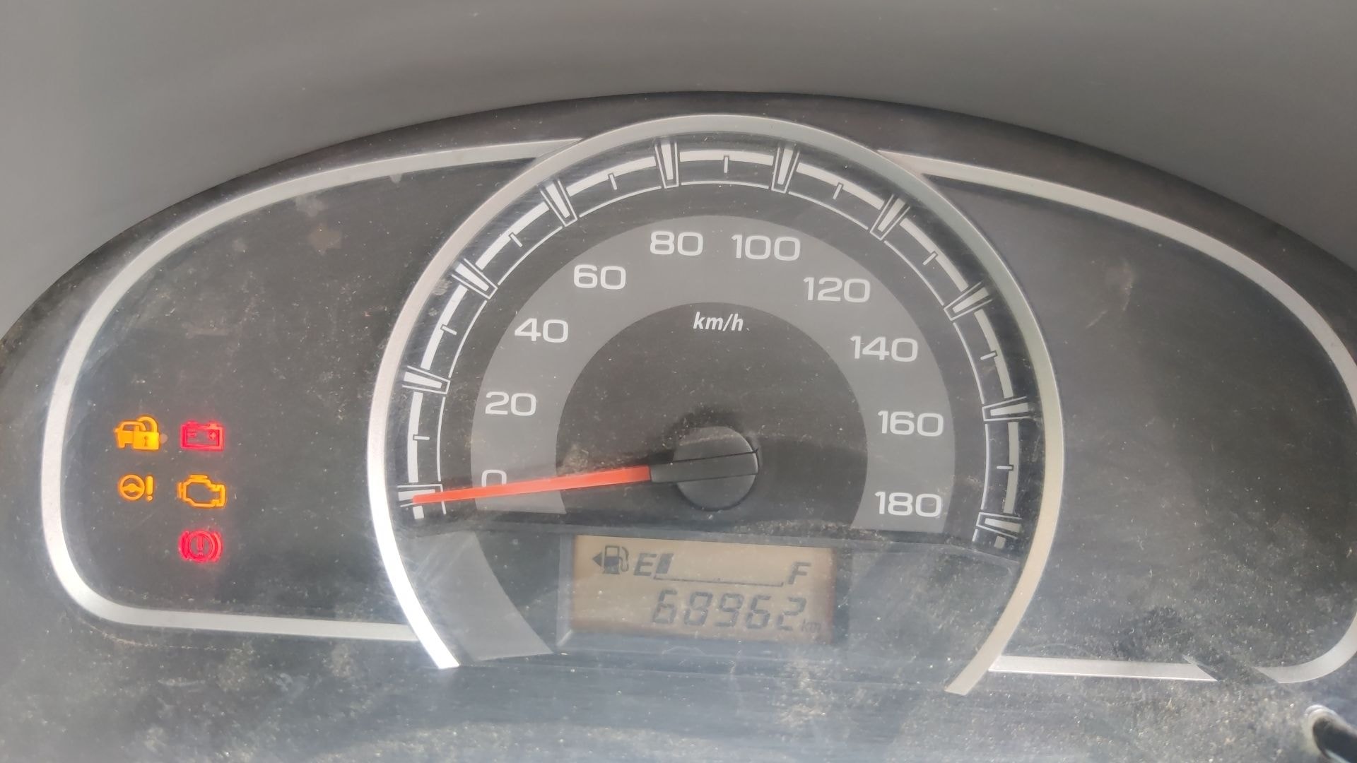 Alto 800 image 15 Alto 800 image 15