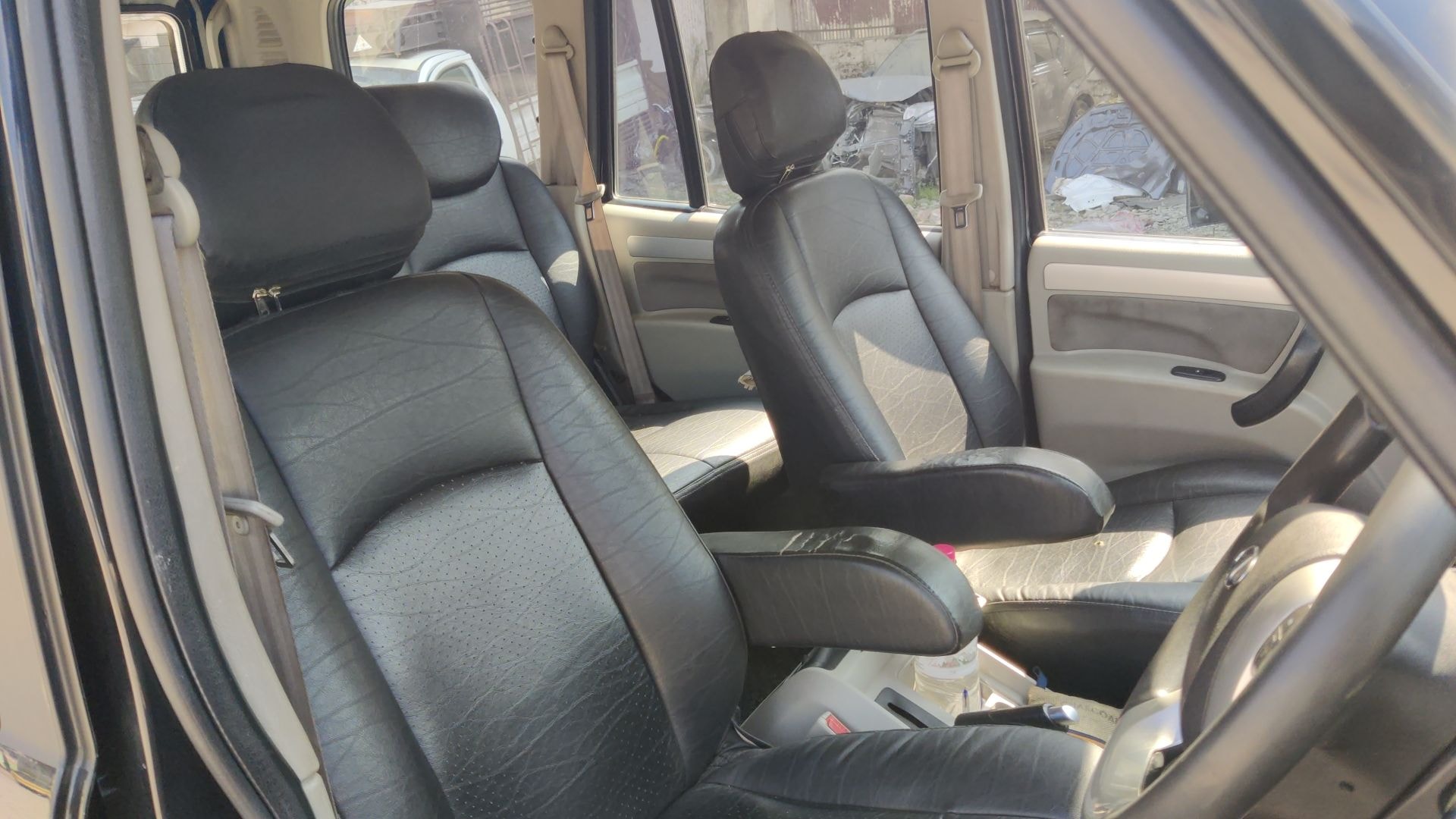 Scorpio image 19 Scorpio image 19