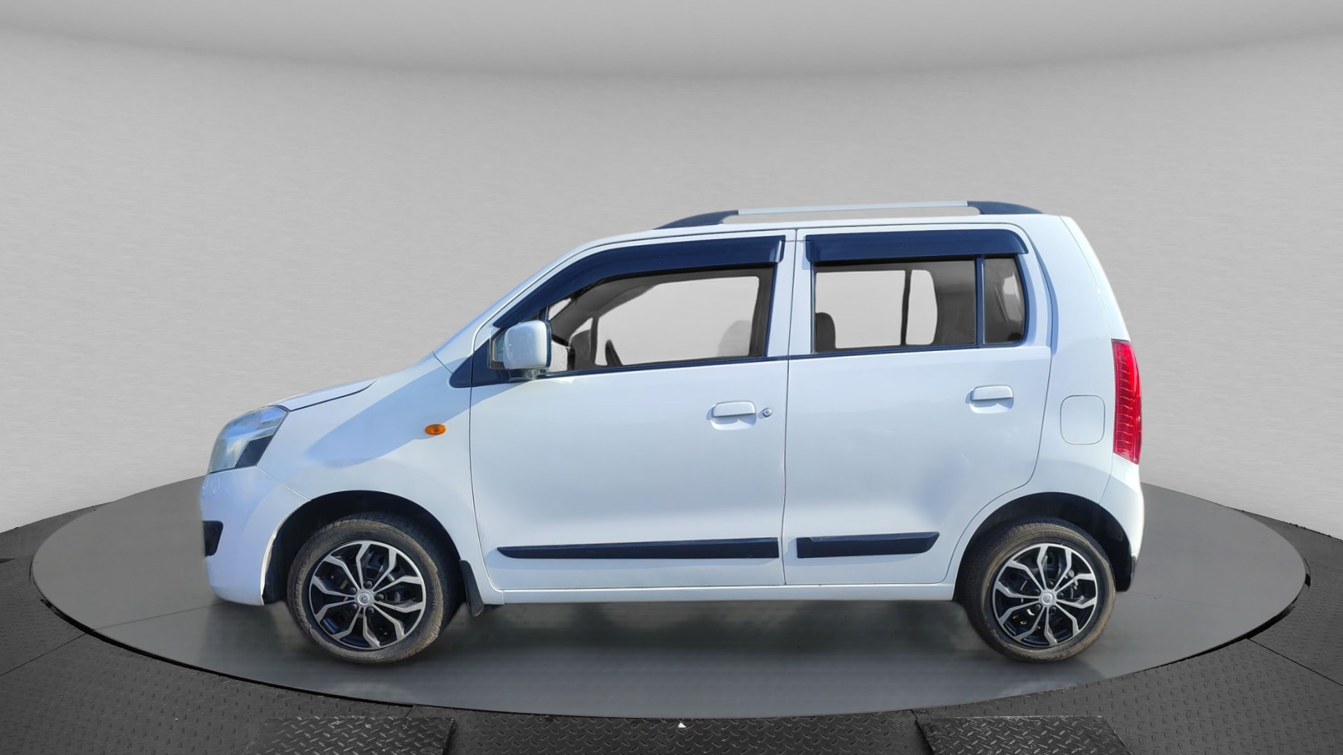 Wagon R image 2 Wagon R image 2