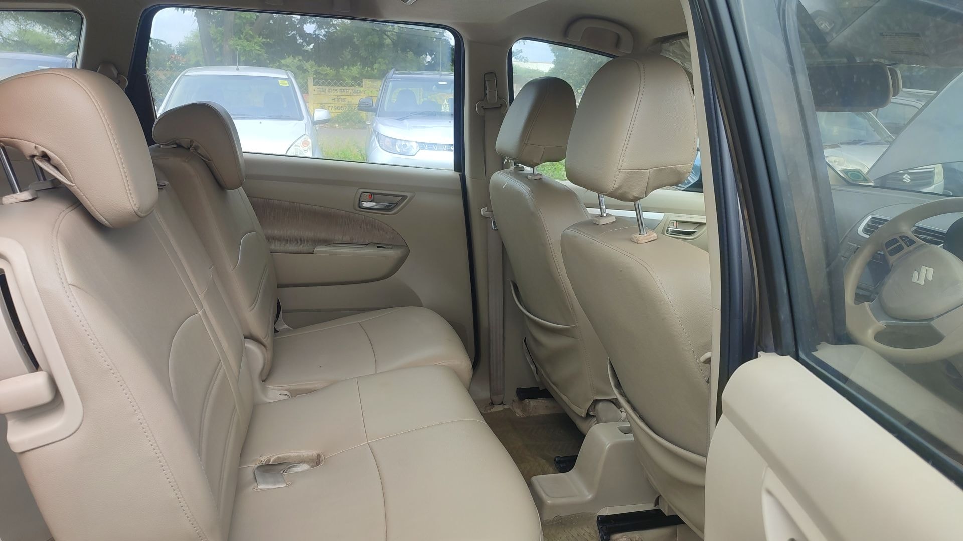 Ertiga image 8 Ertiga image 8