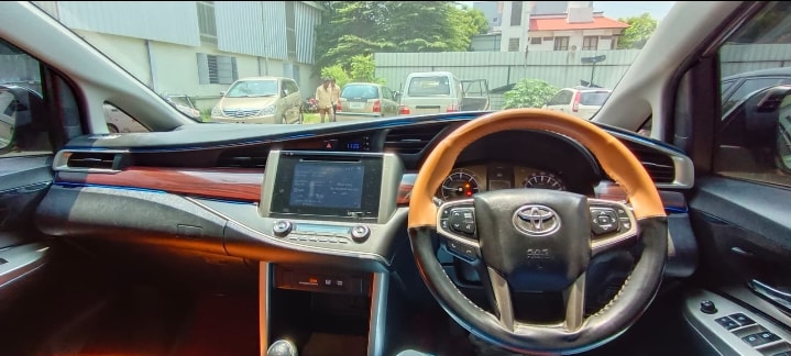 Innova Crysta image 12 Innova Crysta image 12