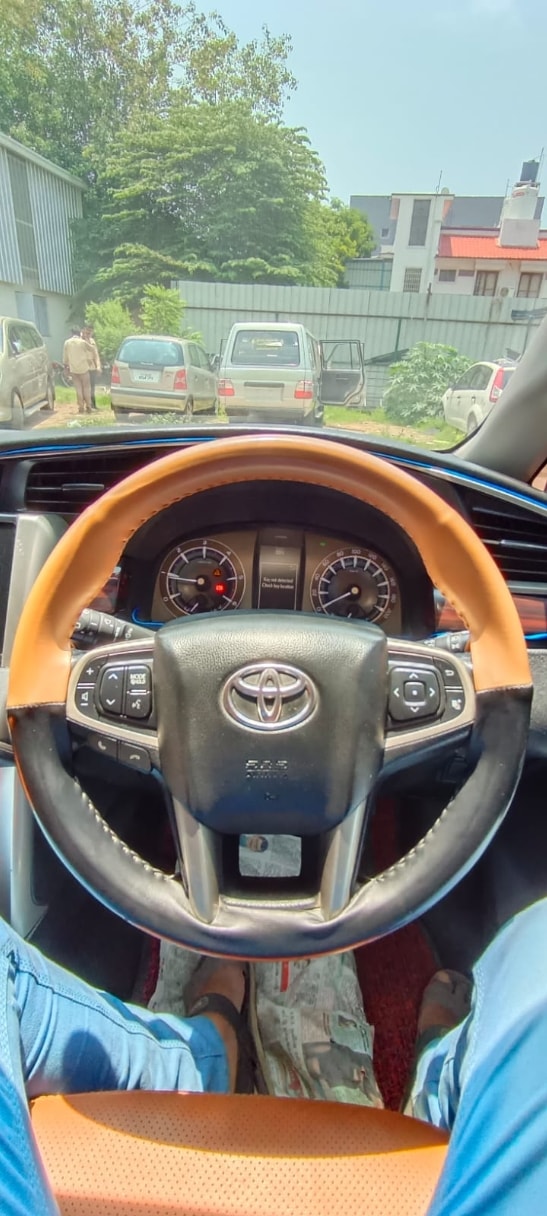 Innova Crysta image 13 Innova Crysta image 13