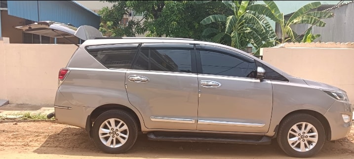 Innova Crysta image 10 Innova Crysta image 10