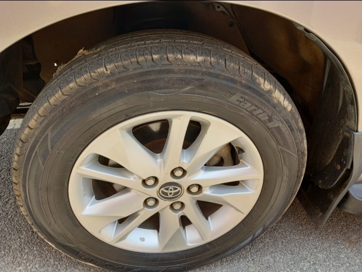 Innova Crysta image 9 Innova Crysta image 9