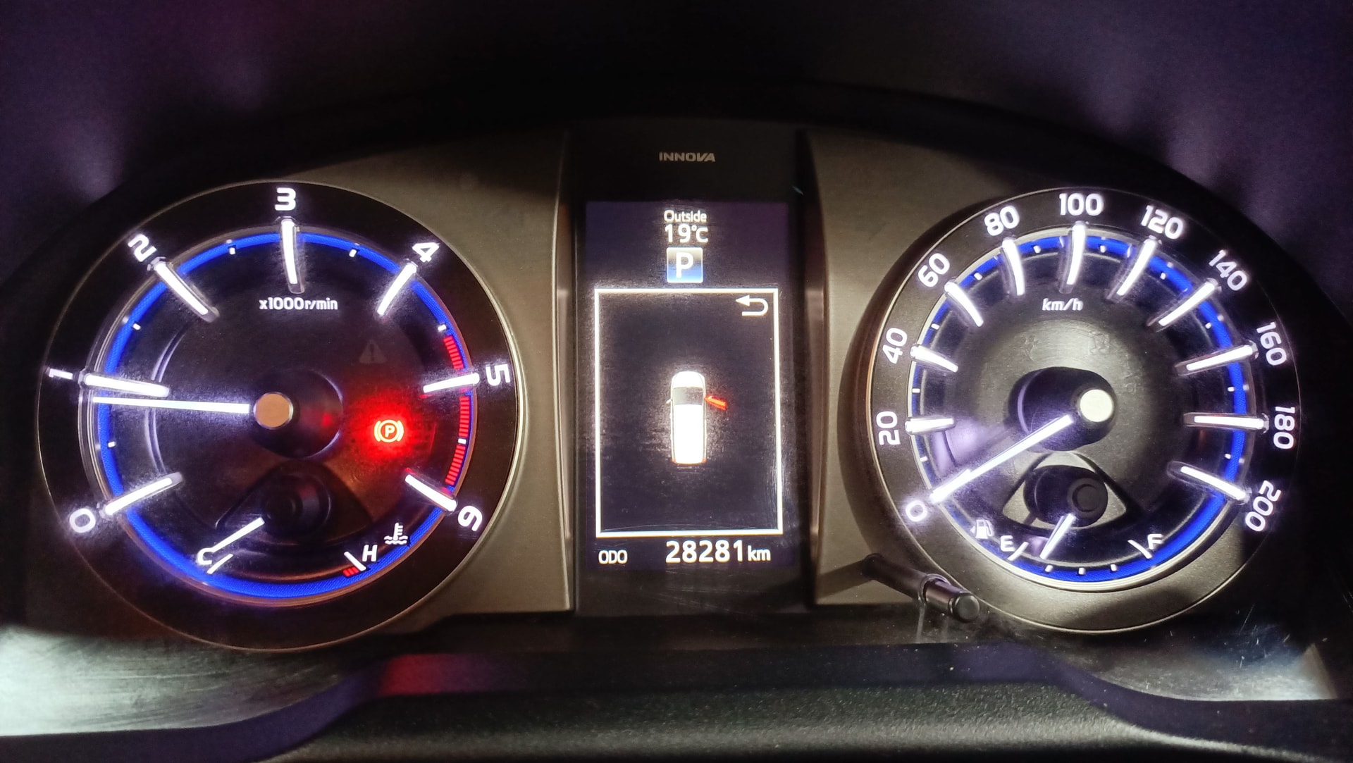 Innova Crysta image 7 Innova Crysta image 7