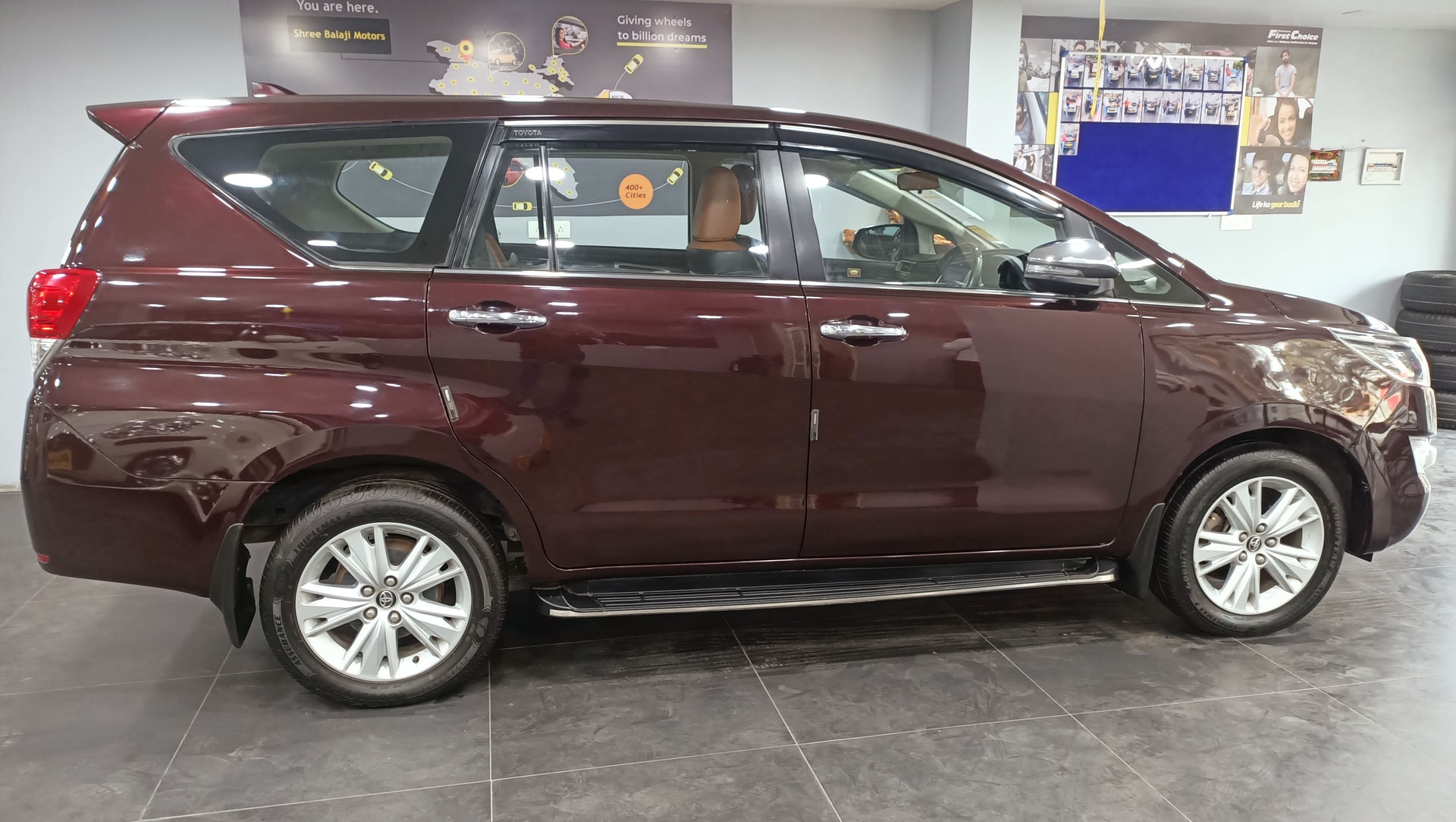 Innova Crysta image 12 Innova Crysta image 12