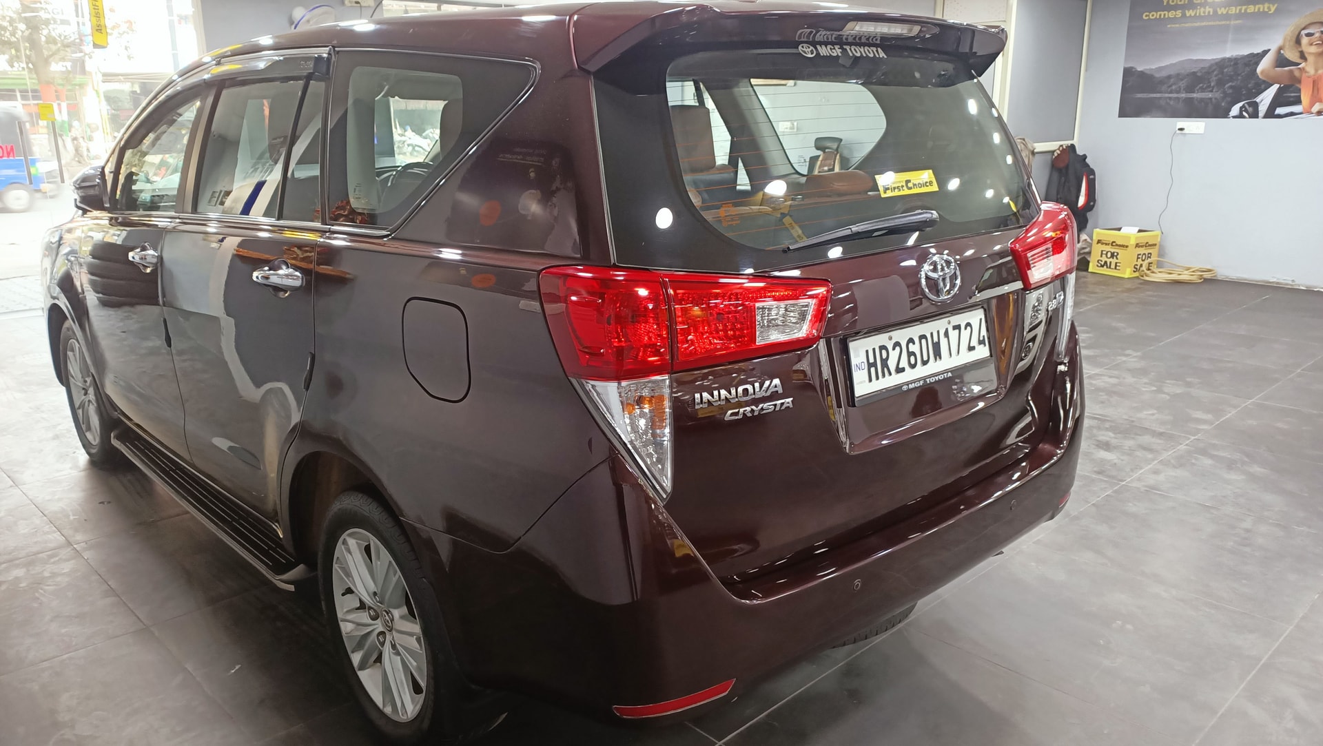 Innova Crysta image 2 Innova Crysta image 2