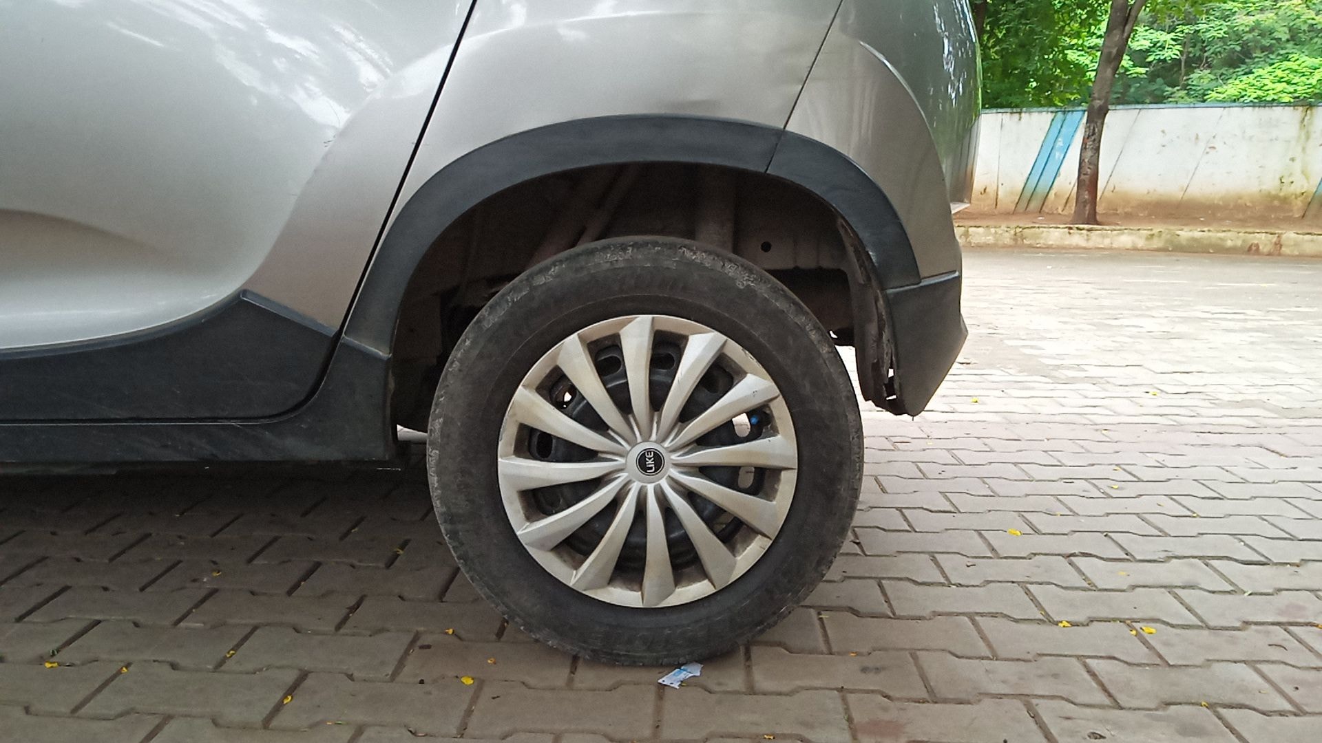 KUV100 image 10 KUV100 image 10