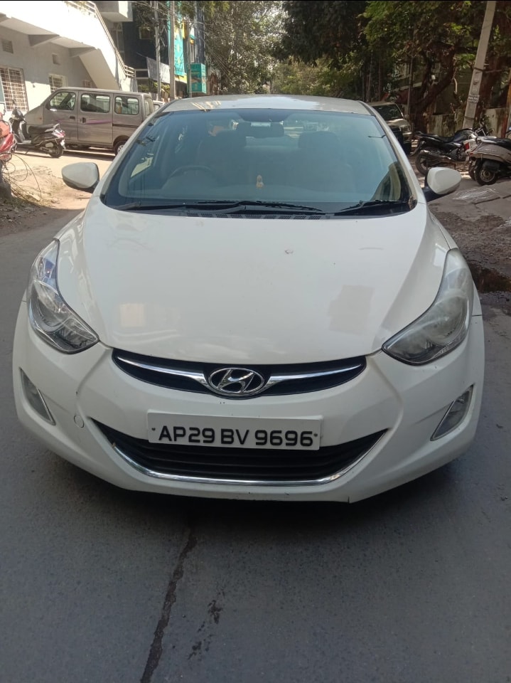 Elantra image 1 Elantra image 1