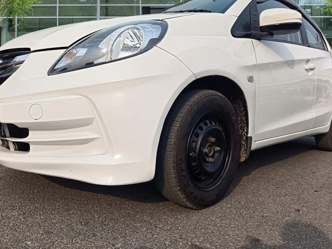 2015 Honda Amaze S MT Petrol BS IV Wheels Tyres 