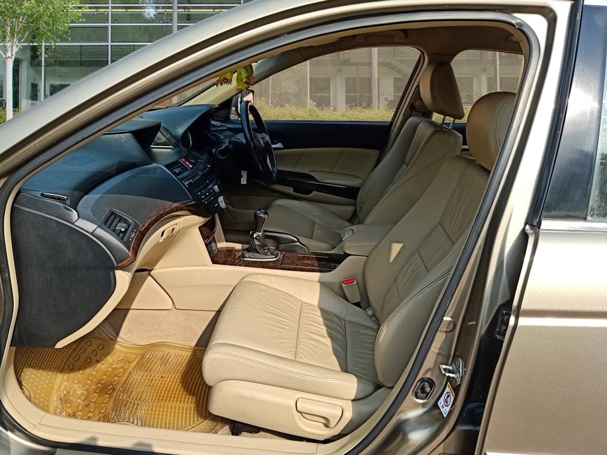 Accord image 16 Accord image 16