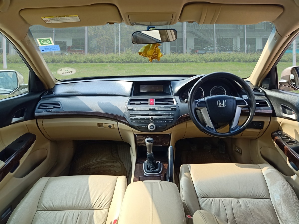 Accord image 14 Accord image 14