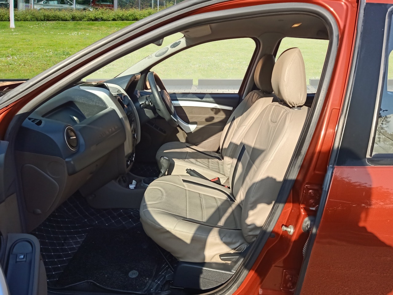 Duster image 16 Duster image 16