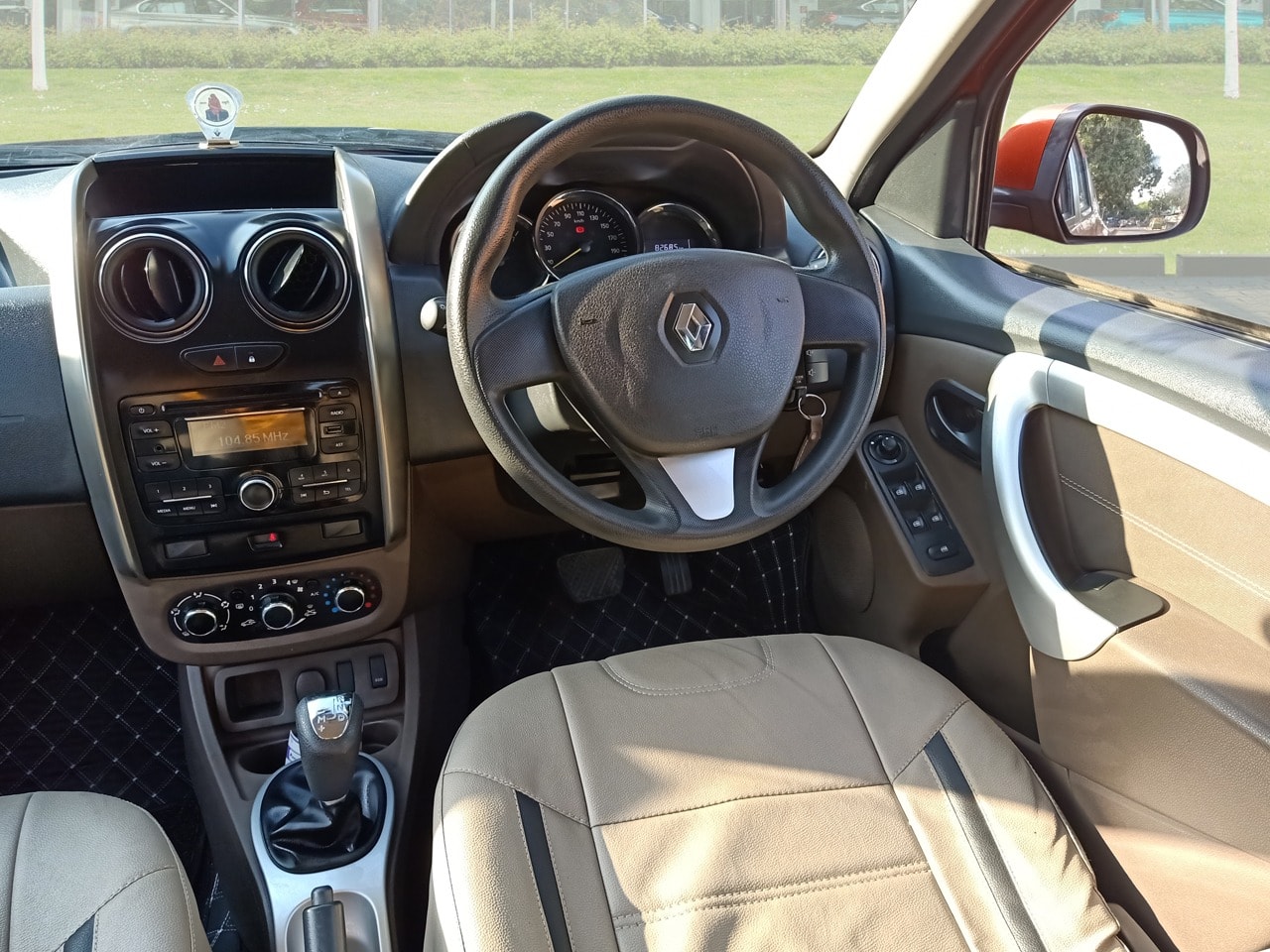 Duster image 13 Duster image 13