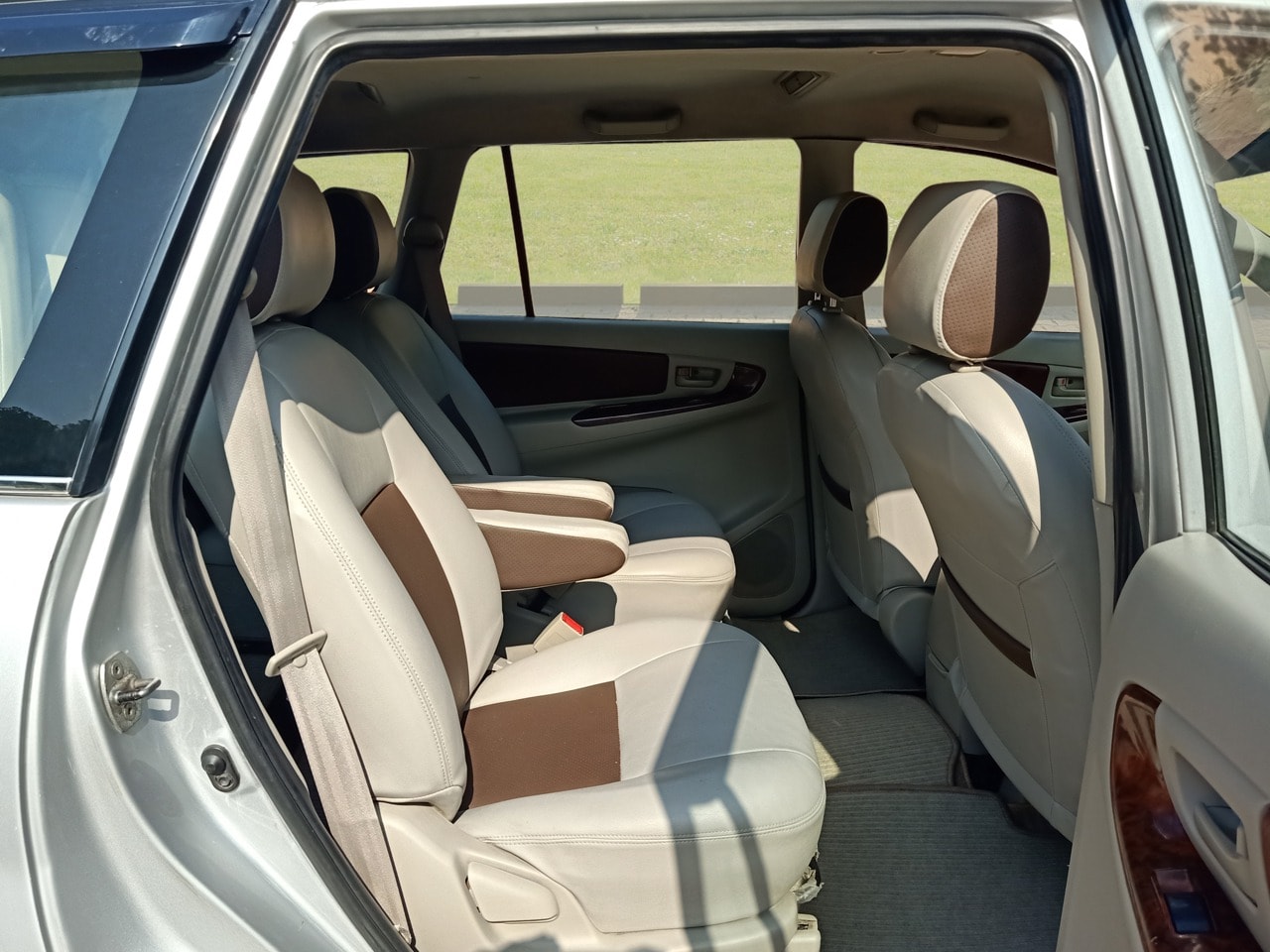 Innova image 17 Innova image 17