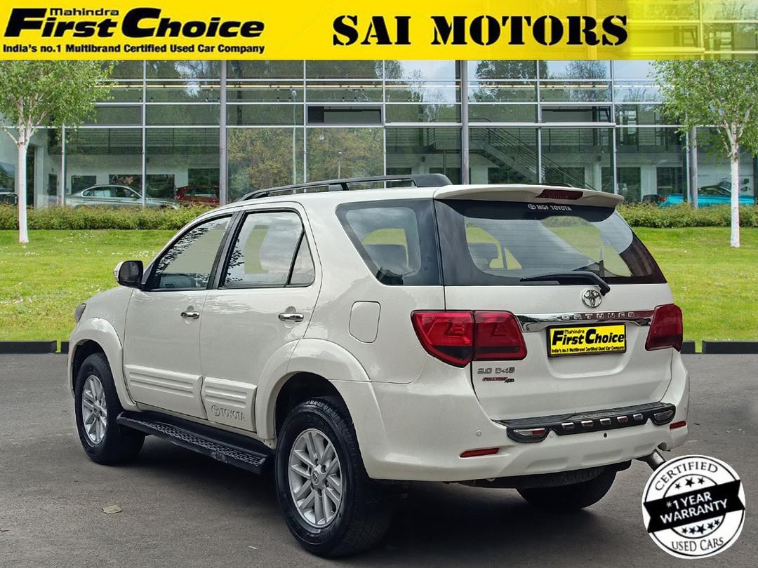 2014 Toyota Fortuner 3.0 4x4 MT Rear Left View 