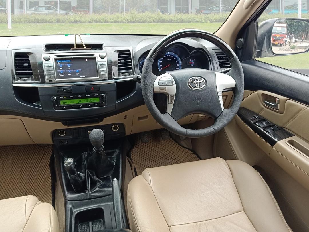 2014 Toyota Fortuner 3.0 4x4 MT Steering 