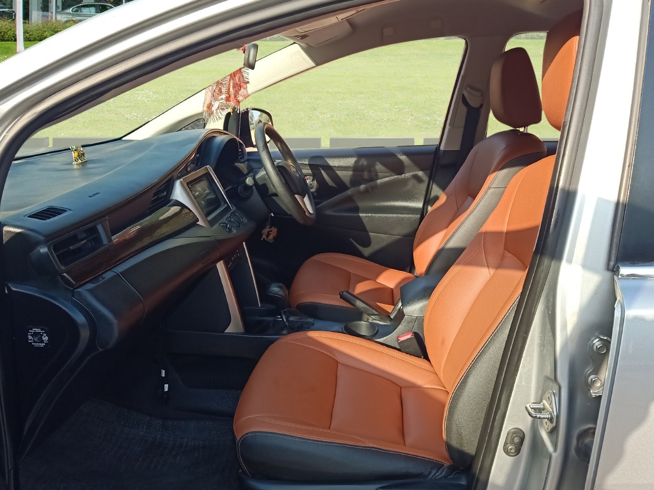 Innova Crysta image 16 Innova Crysta image 16