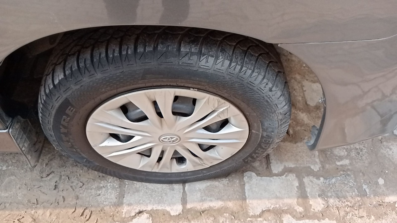 Innova image 12 Innova image 12