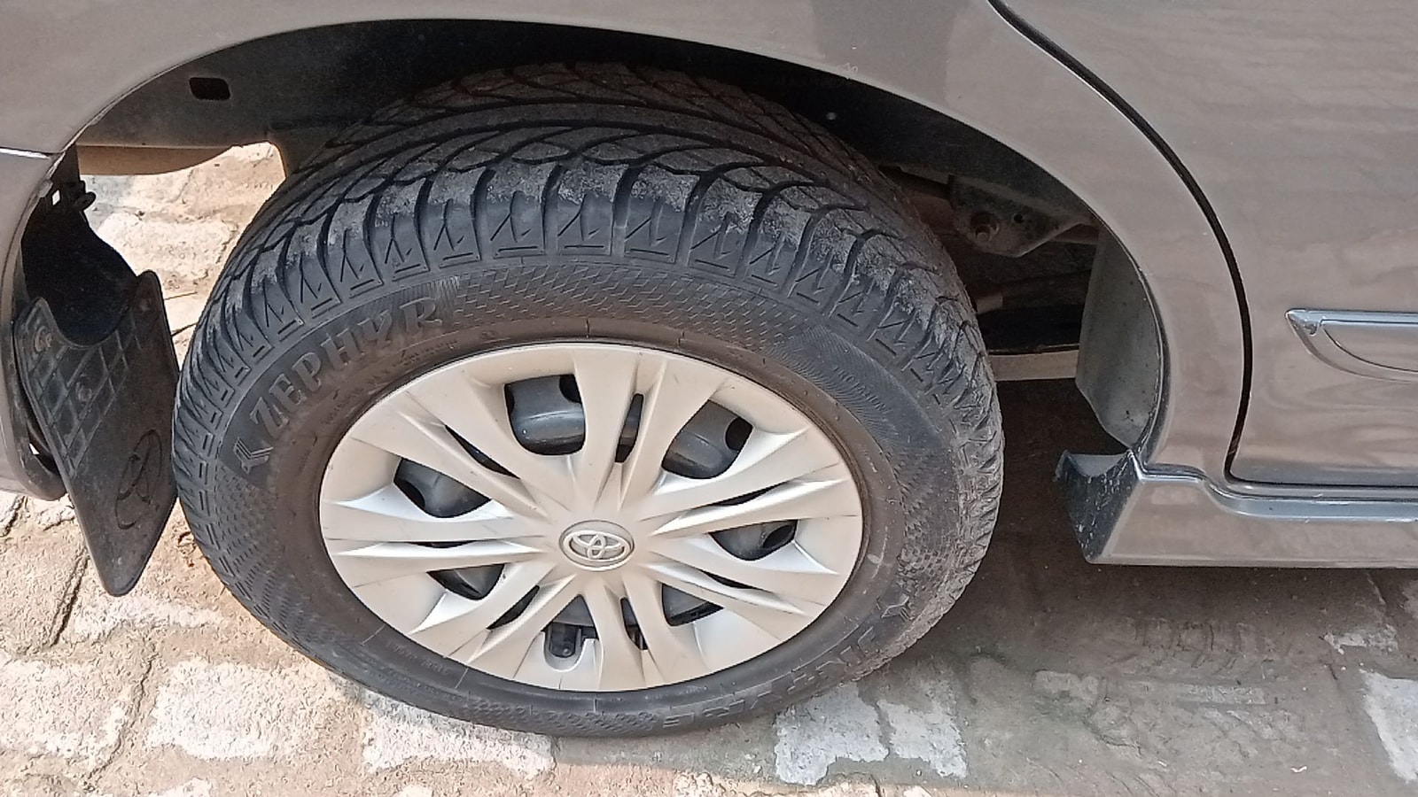 Innova image 13 Innova image 13