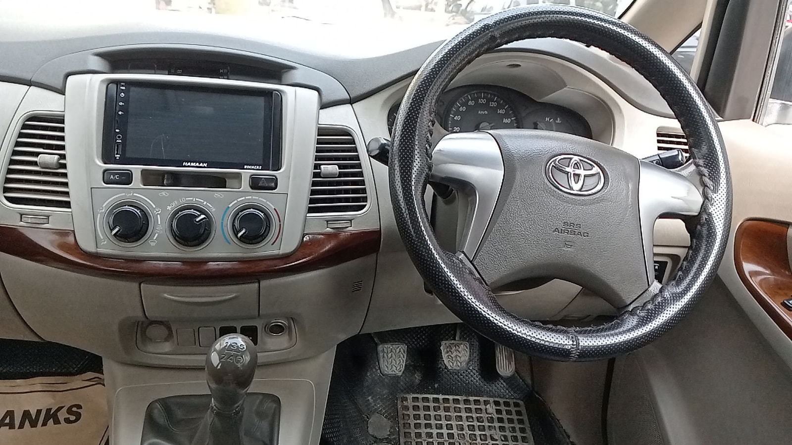 Innova image 18 Innova image 18