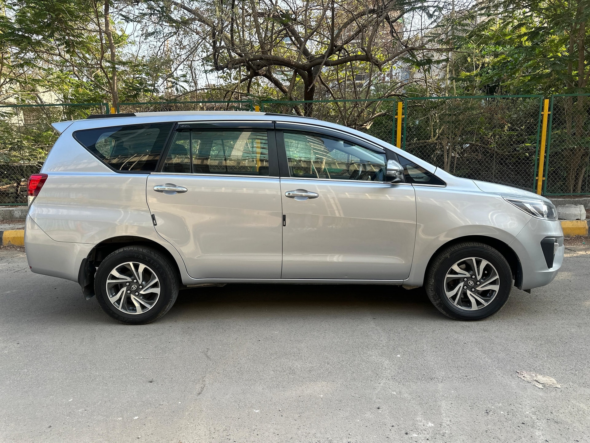 Innova Crysta image 6 Innova Crysta image 6