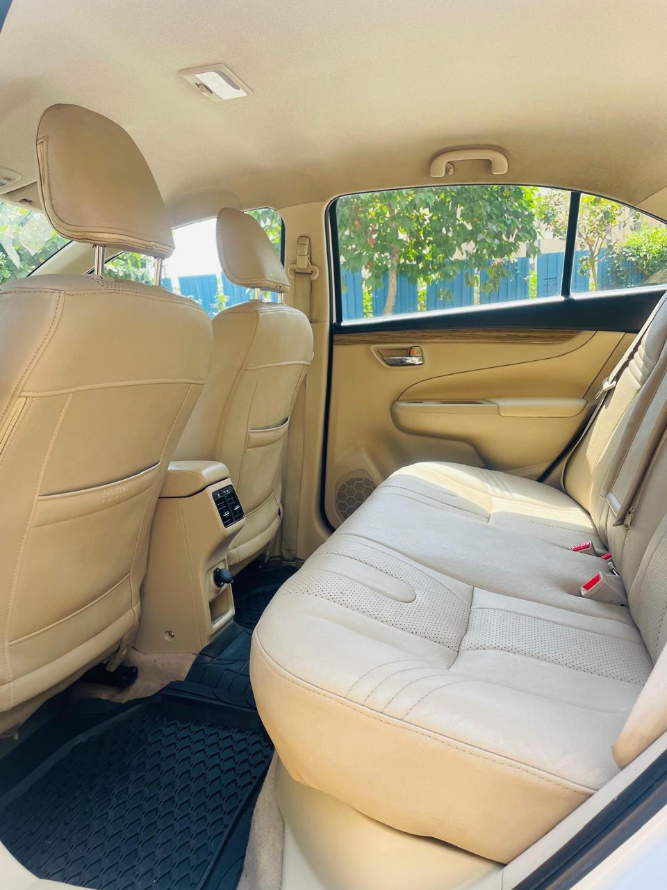 Ciaz image 12 Ciaz image 12