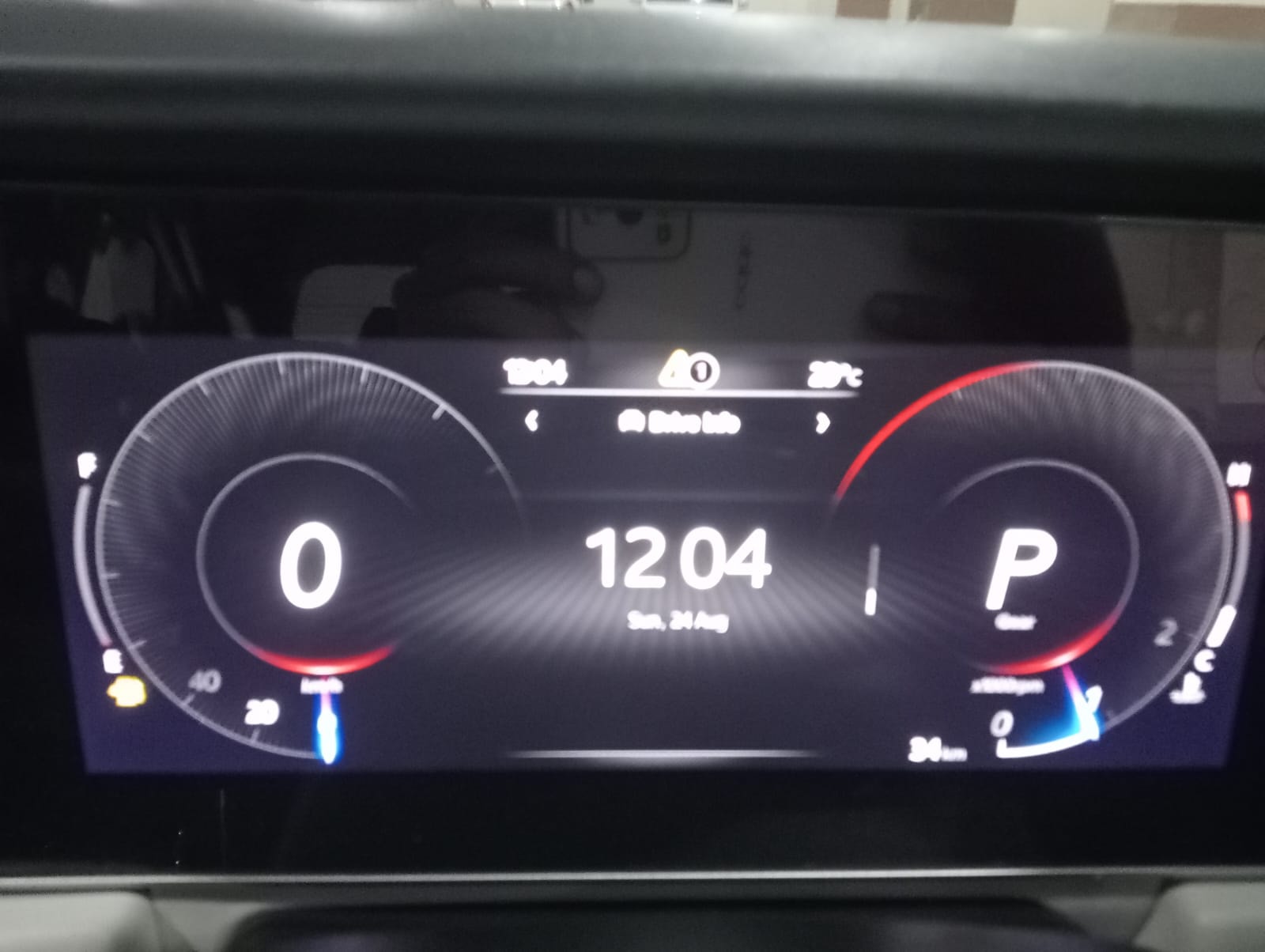 XUV700 image 10 XUV700 image 10