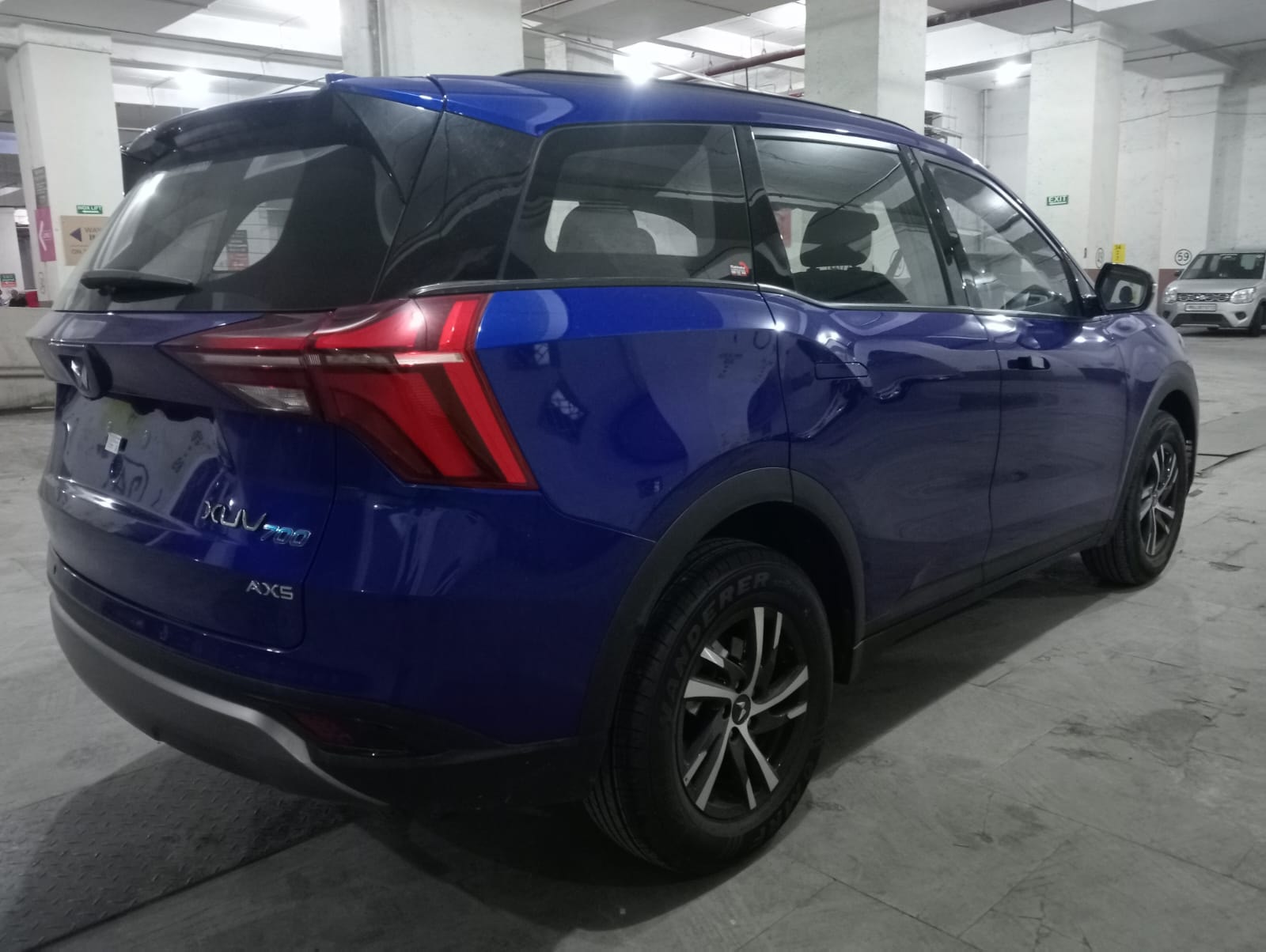 XUV700 image 5 XUV700 image 5