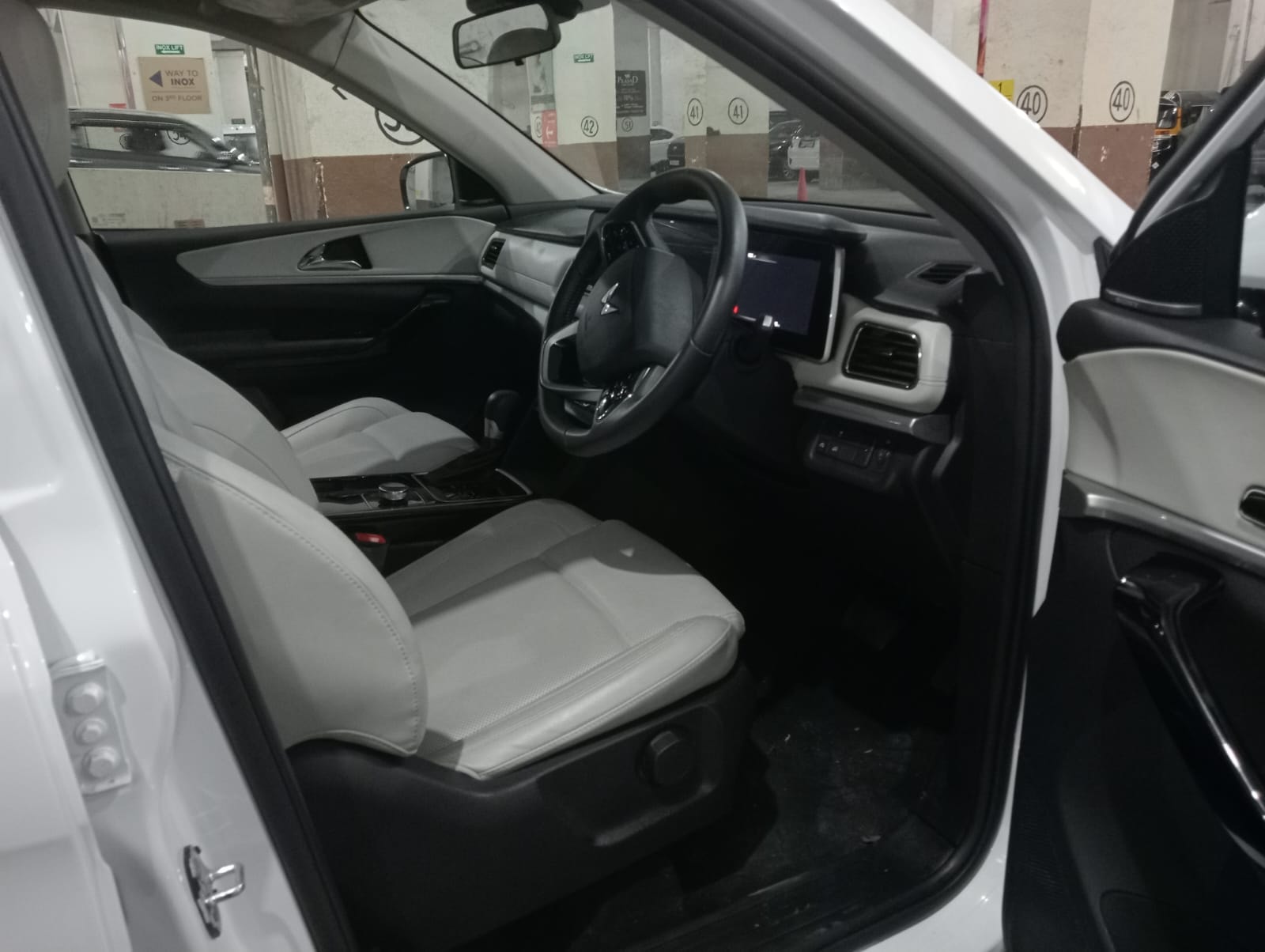 Used 2024 Mahindra XUV700 Used 2024 Mahindra XUV700