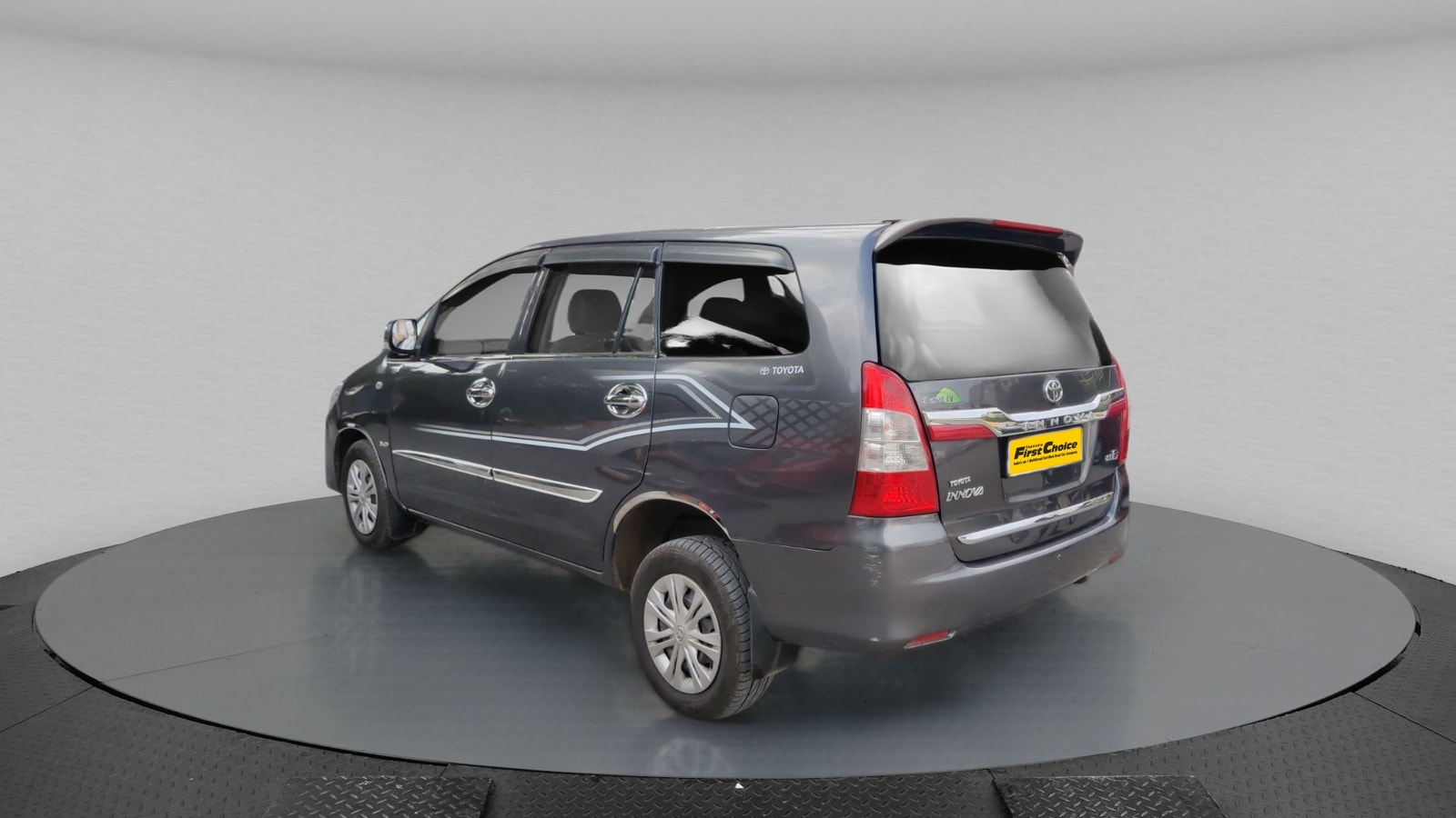 Innova image 3 Innova image 3