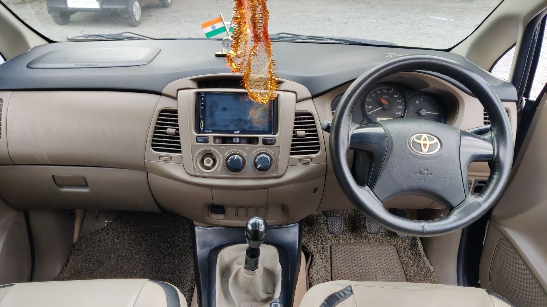 Innova image 14 Innova image 14