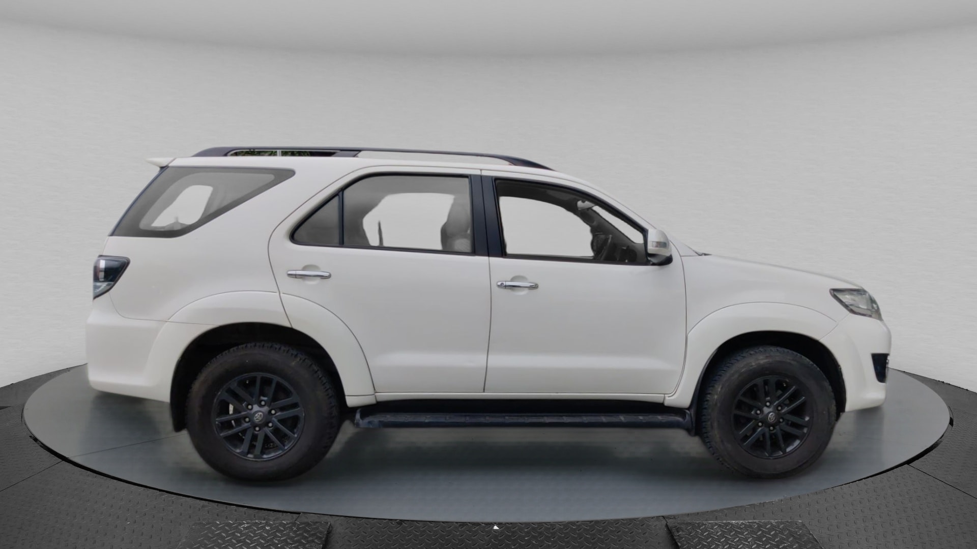 Fortuner image 6 Fortuner image 6