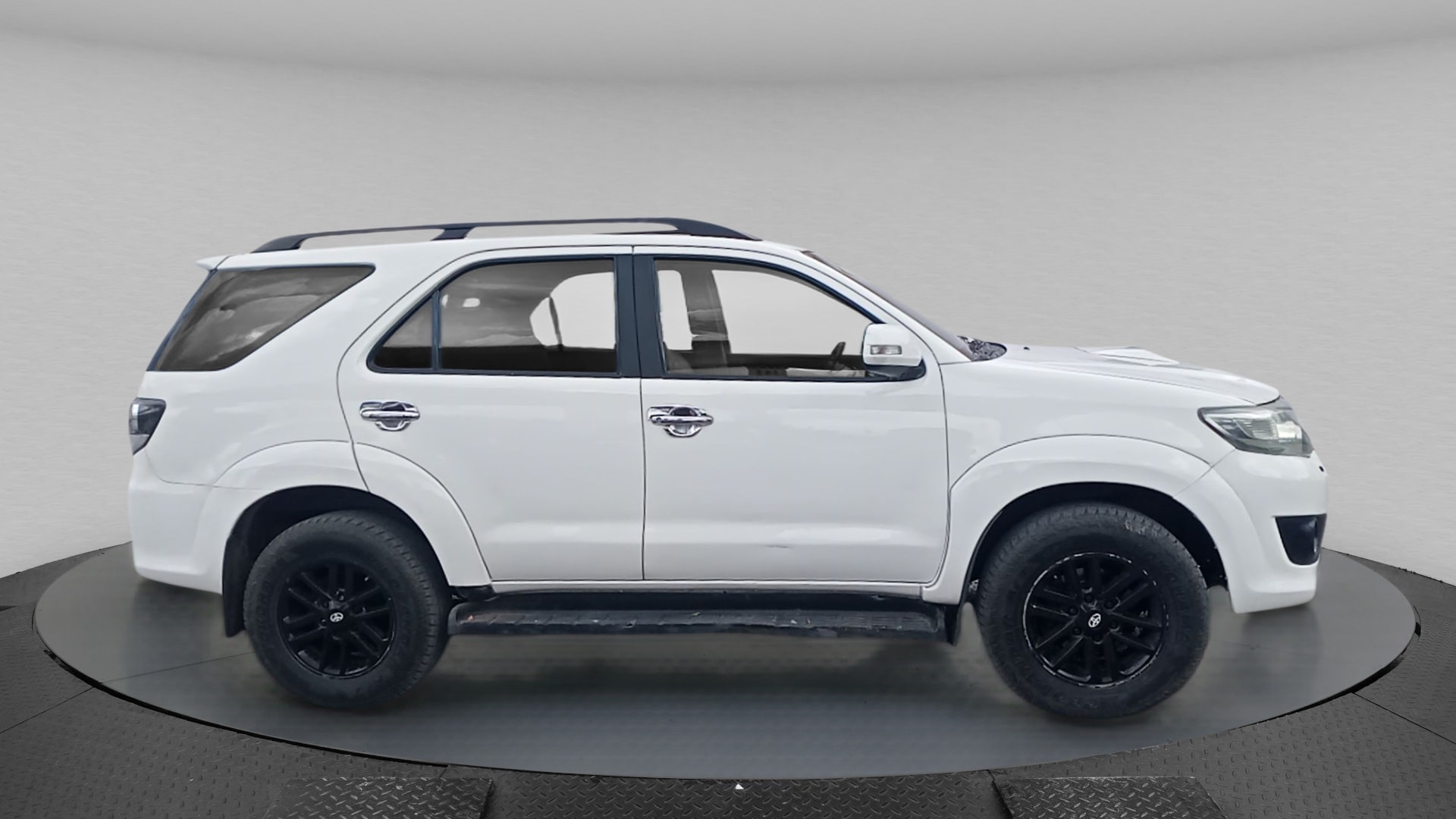 Fortuner image 6 Fortuner image 6